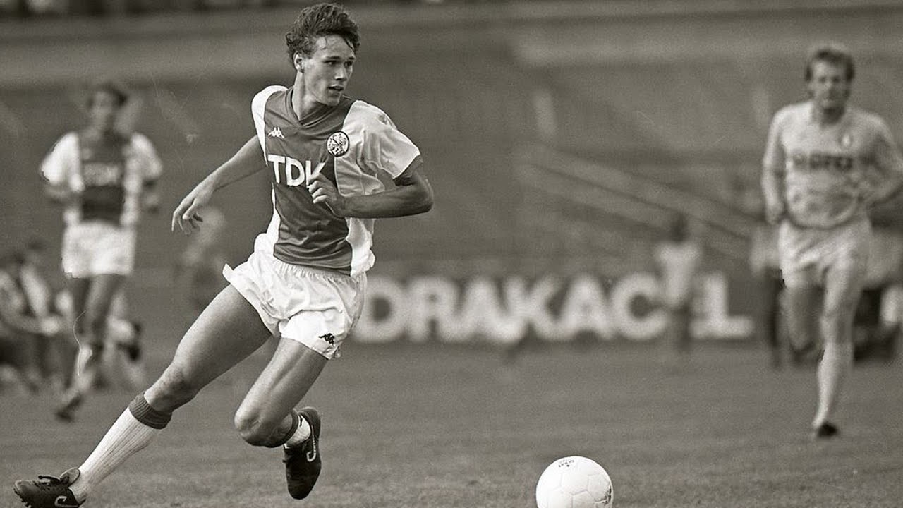 Van Basten ra mắt - Bóng Đá