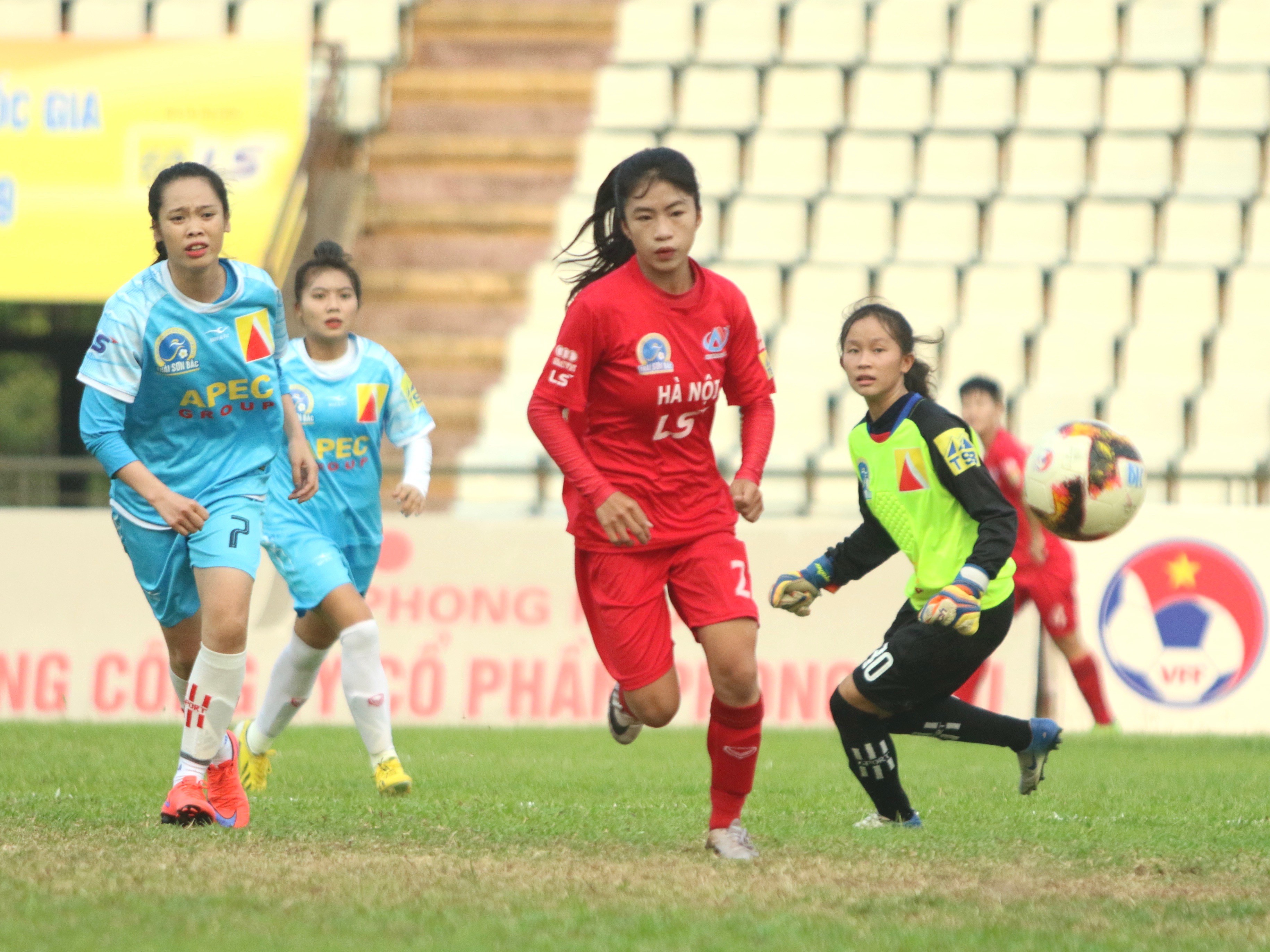 Giải VĐQG nữ 2019: Hà Nội có 3 điểm ngày sân Hà Nam gặp sự cố mất điện - Bóng Đá