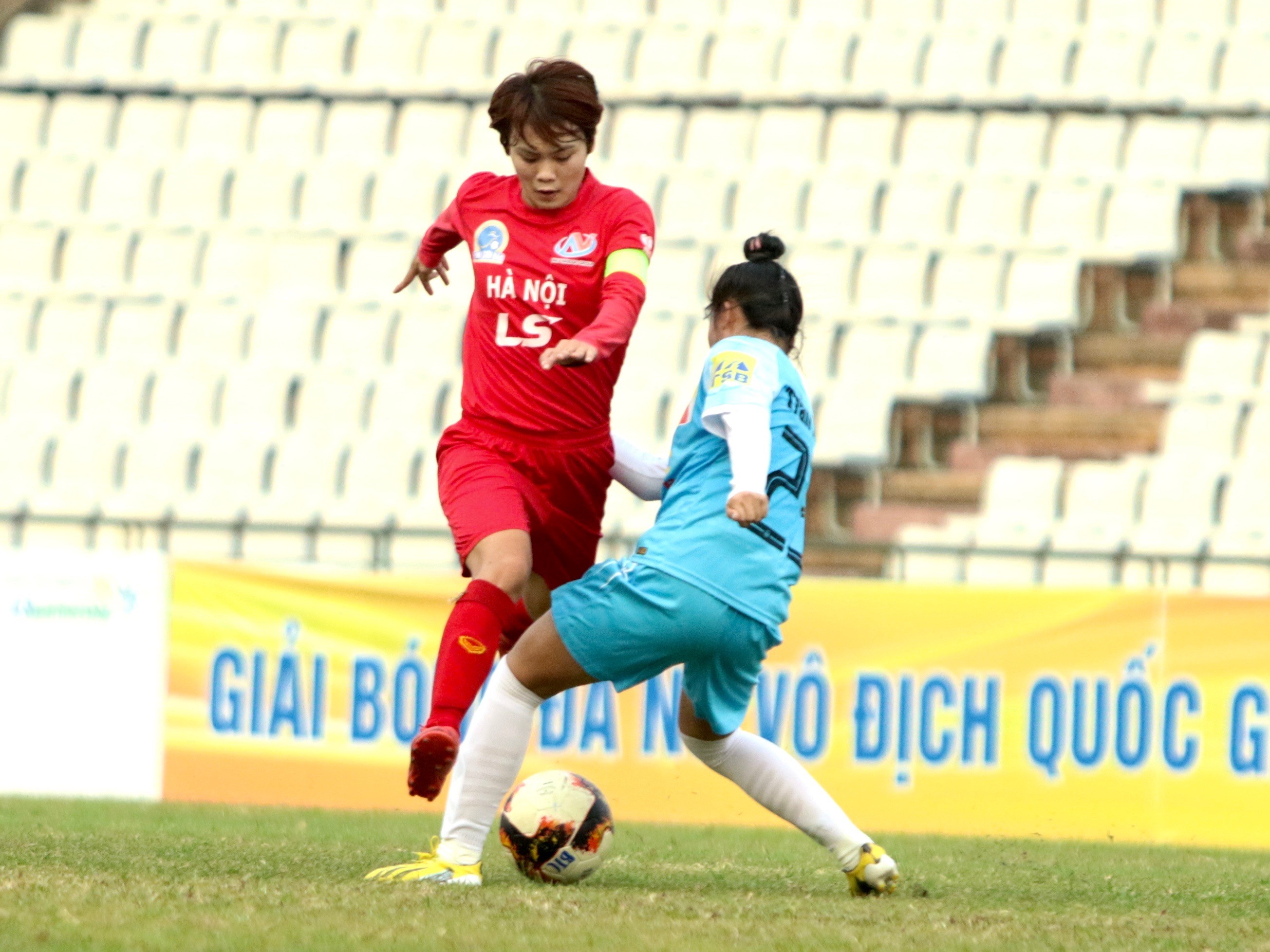 Giải VĐQG nữ 2019: Hà Nội có 3 điểm ngày sân Hà Nam gặp sự cố mất điện - Bóng Đá