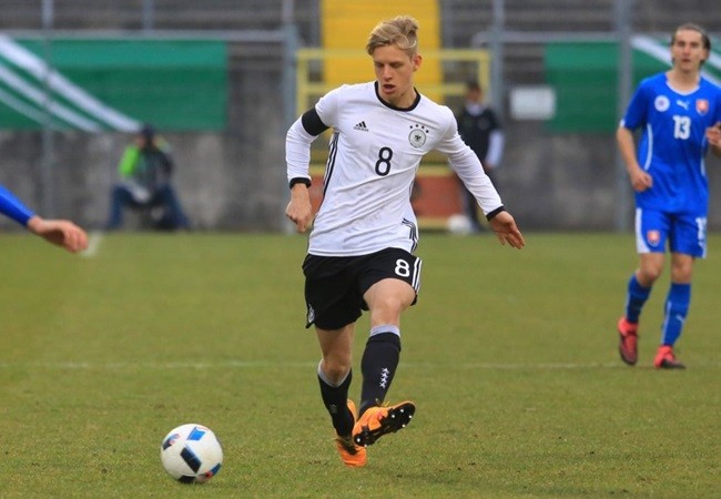 Why the Red Devils should sign Arne Maier? - Bóng Đá