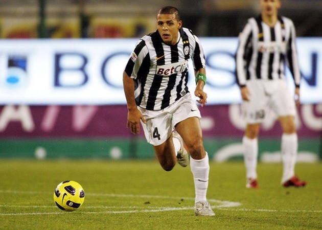 Từ Adriano đến Milito: Các sao 'bự' từng nhận 'Thùng rác vàng' Serie A - Bóng Đá