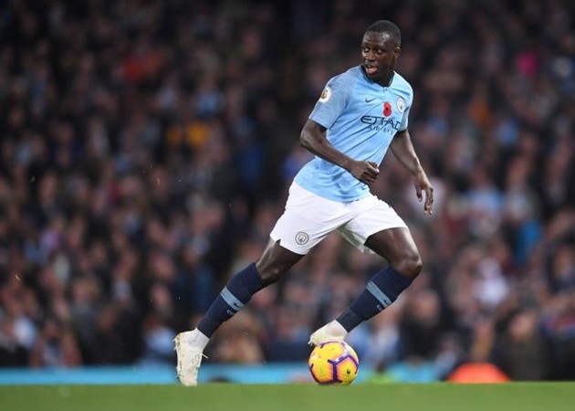 10 hậu vệ đắt giá nhất lịch sử Man City: Nathan Ake ở đâu? - Bóng Đá