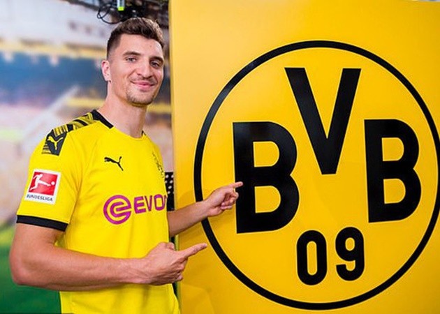 Từ Hakimi đến Arthur: 10 thương vụ 'đặc biệt' đã hoàn tất tại châu Âu - Bóng Đá