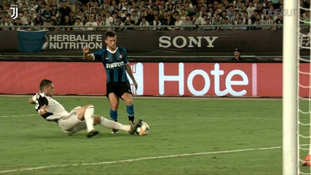 Rơi nước mắt về chuyện chọn số áo 28 của sao Juventus - Bóng Đá