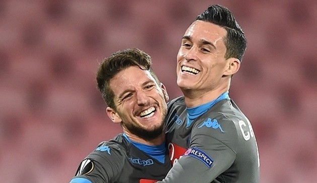 Napoli gia hạn hợp đồng với Mertens và Callejon - Bóng Đá