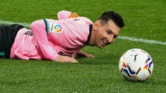 Rivaldo: It was a mistake for Barcelona to not to sell Messi - Bóng Đá