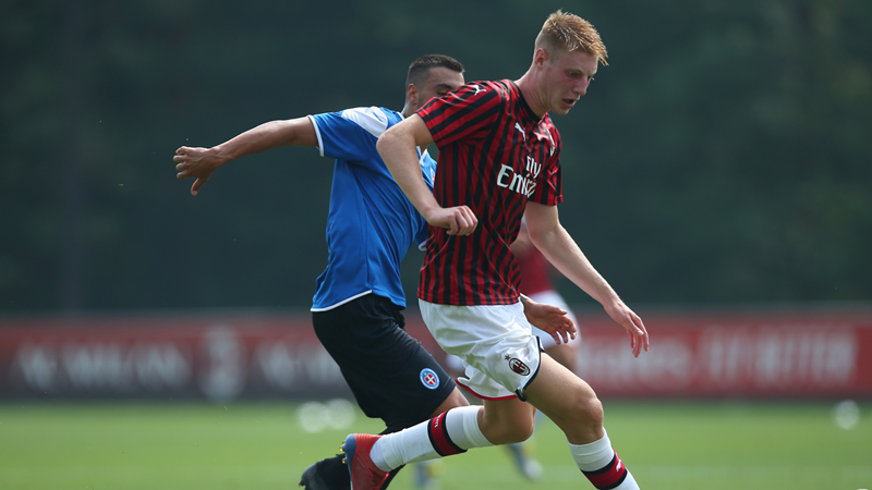 Ảnh: AC Milan 1-1 Novara - Bóng Đá