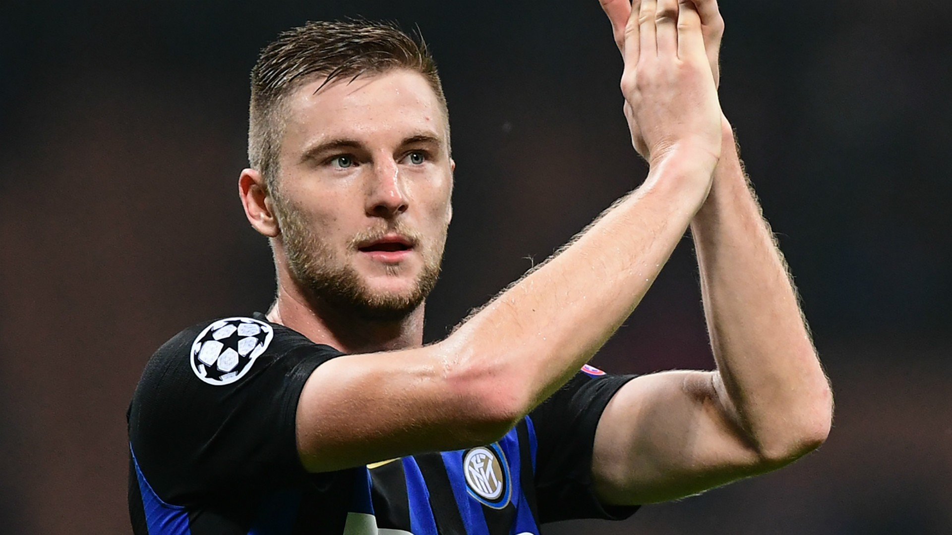 Man utd considering Skriniar - Bóng Đá