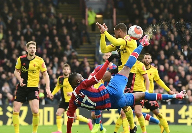 10 hình ảnh ấn tượng của vòng 29 EPL - Bóng Đá