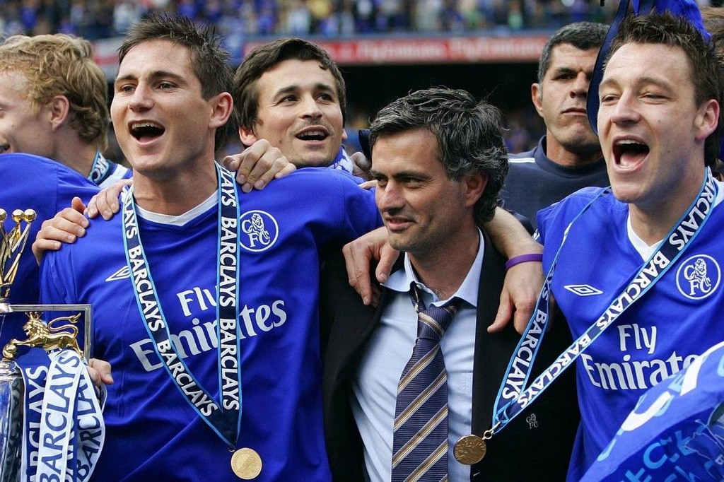 Mourinho từng bị cả Real Madrid và Barca dè bỉu - Bóng Đá