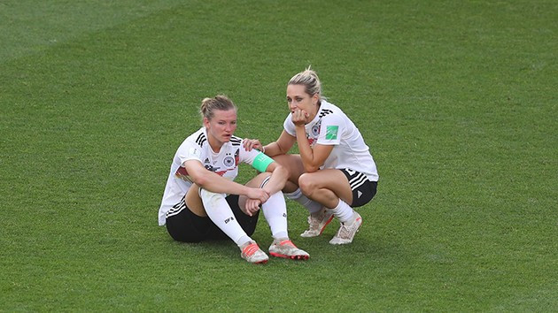 Thua ngược cay đắng, cựu vương nói lời chia tay World Cup - Bóng Đá