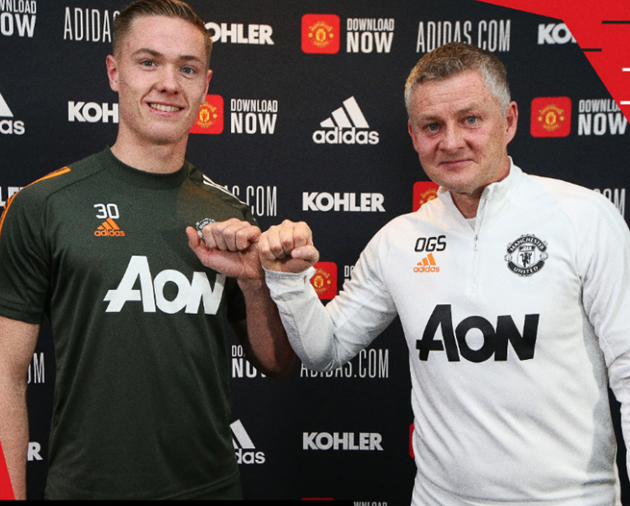 Manchester United to loan out goalkeeper Nathan Bishop - Bóng Đá