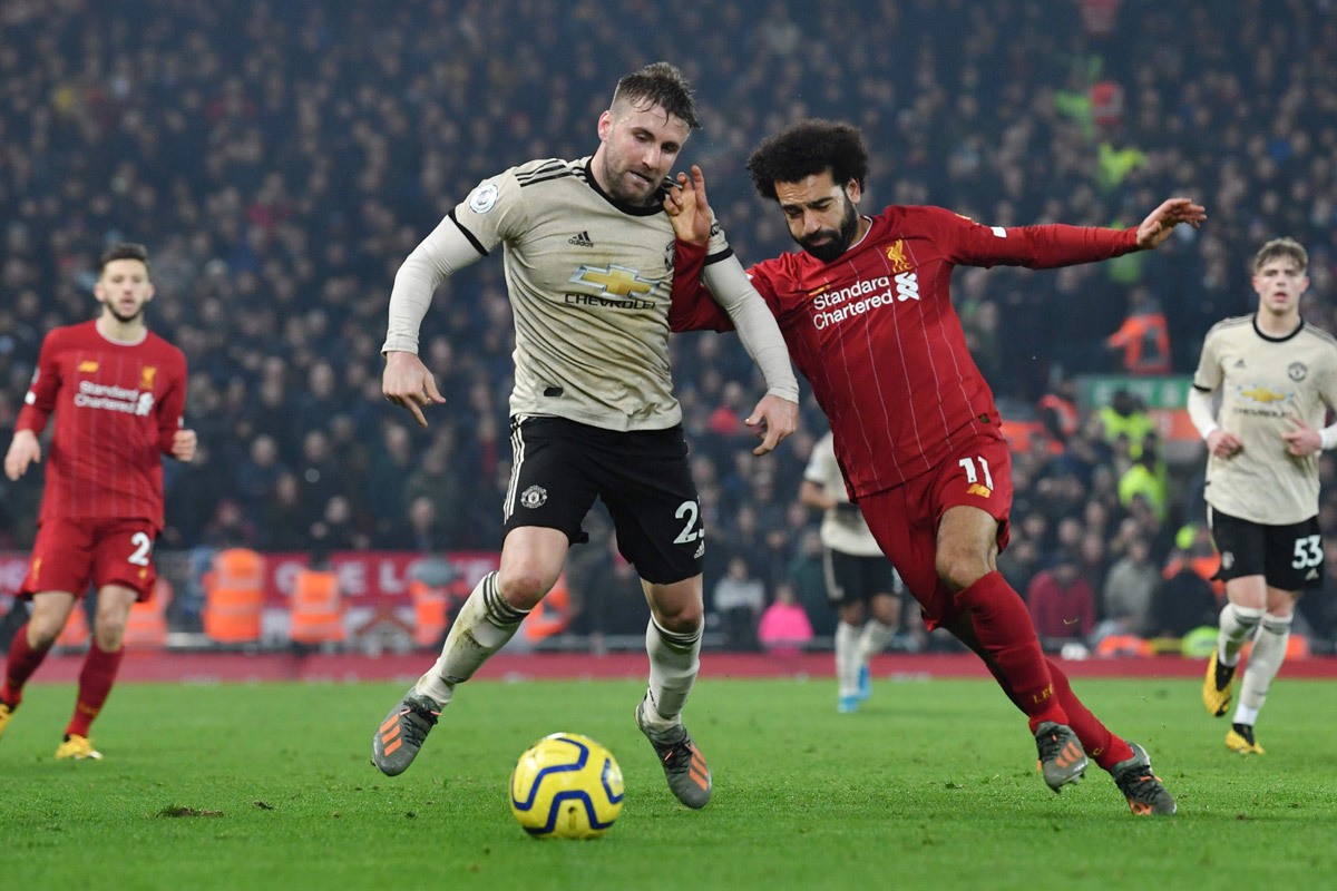 Premier League trở lại: MU kiếm tiền, Liverpool ẵm Cúp - Bóng Đá