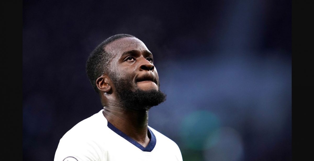 Tottenham boss Jose Mourinho demands more from Tanguy Ndombele: I cannot keep giving him opportunities - Bóng Đá