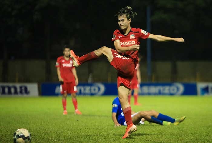 4 điều HAGL cần cải thiện để thoát khỏi khu vực cầm đèn đỏ - Bóng Đá