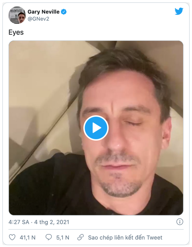 Manchester United great Gary Neville mocks Liverpool fans after surprise Brighton defeat - Bóng Đá