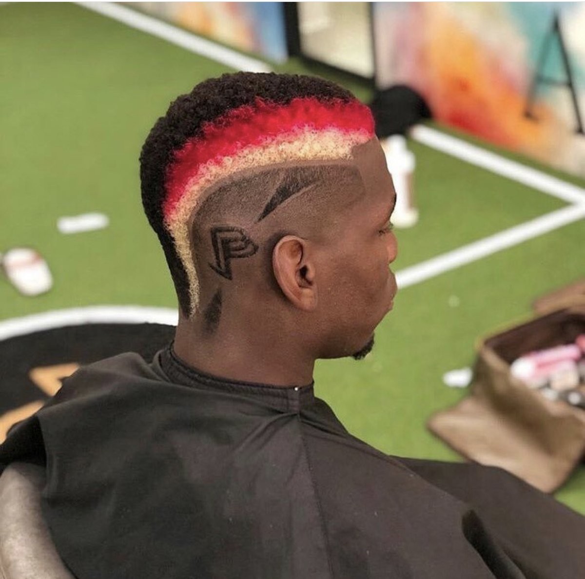 Paul Pogba show the new hair - Bóng Đá