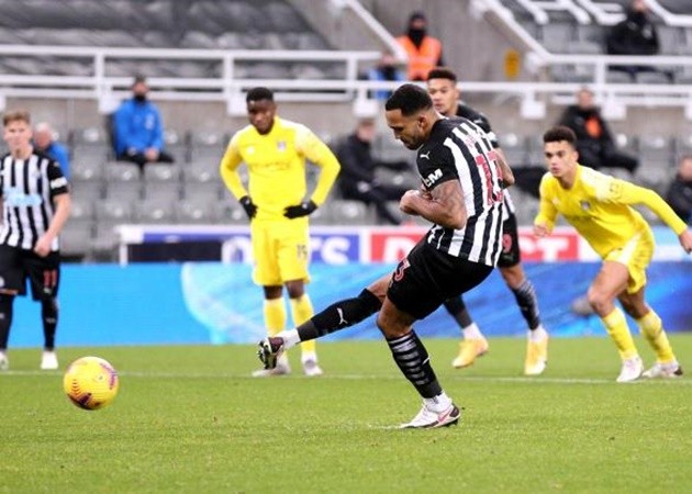 10 CLB EPL hưởng penalty nhiều nhất năm 2020: Man Utd vẫn thua 1 đội - Bóng Đá