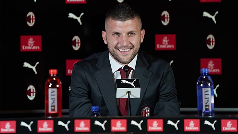 Ante Rebic nói về AC Milan và Marco Giampaolo - Bóng Đá