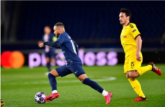 Top 10 cầu thủ qua người nhiều nhất - Bóng Đá