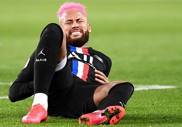  Neymar shows off his bulking ripped physique while in coronavirus lockdown as PSG warn of ‘colossal’ financial problems - Bóng Đá