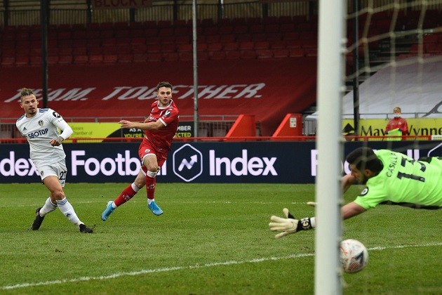 HARD WORK Former Tottenham youth player Nick Tsaroulla chokes up in emotional interview after scoring for Crawley in shock FA Cup - Bóng Đá