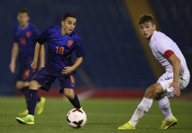 Ajax cancel Nouri contract, player stricken after heart attack - Bóng Đá