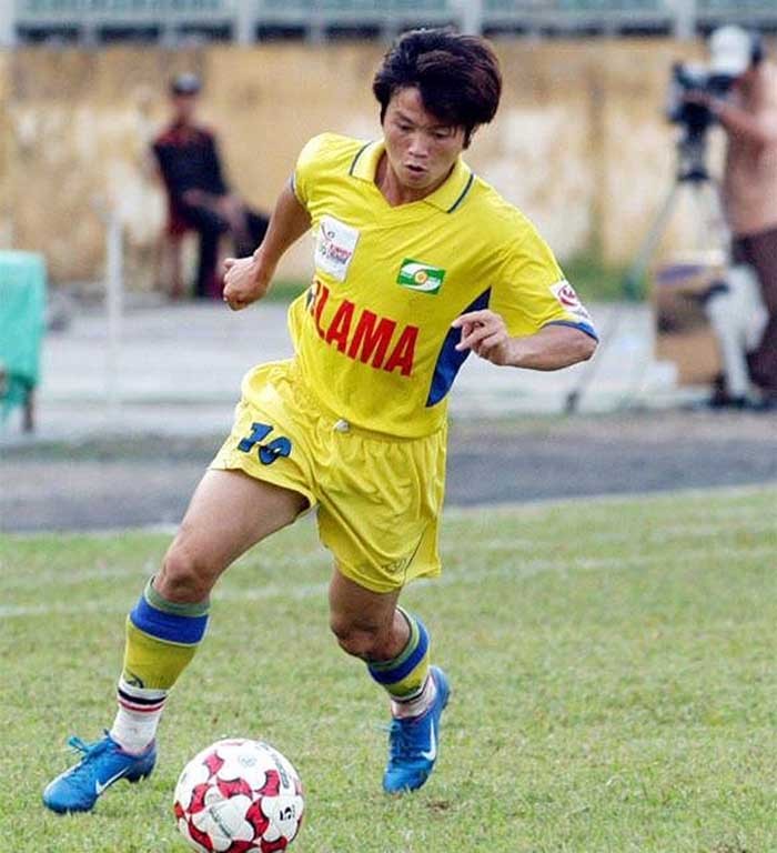 Huỳnh Tấn Tài - Hồ Tuấn Tài và câu chuyện đổi vận từ chiếc áo số 10 - Bóng Đá