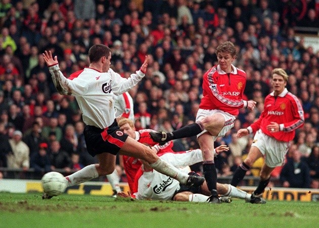 Two winning goals against Liverpool in the FA Cup fourth round, exactly 22 years apart - Bóng Đá