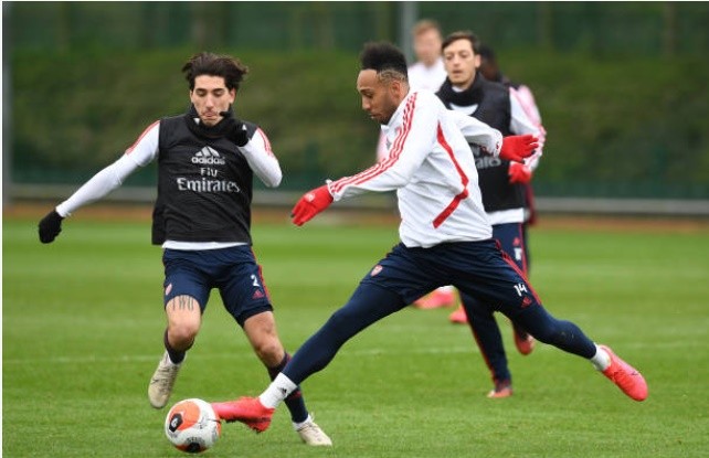 players arsenal can ask from manchester united in exchange for pierre emerickau bameyang - Bóng Đá