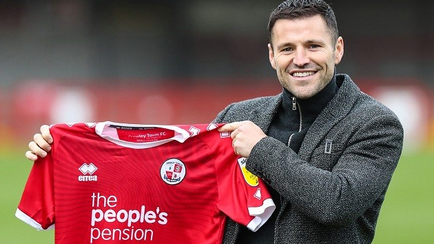 Mark Wright lives football dream with FA Cup triumph in Crawley's thrashing of Leeds - Bóng Đá