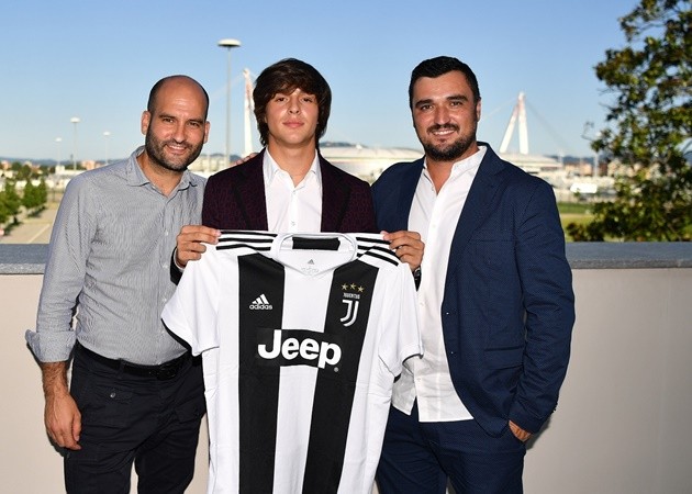 Từ 'tiểu Carrick' đến Kubo: 10 'viên ngọc quý' đang chờ ngày bùng nổ - Bóng Đá