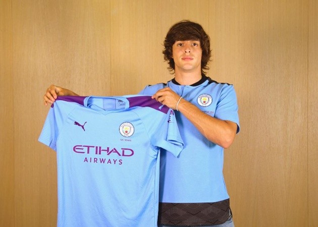 Từ Hakimi đến Arthur: 10 thương vụ 'đặc biệt' đã hoàn tất tại châu Âu - Bóng Đá