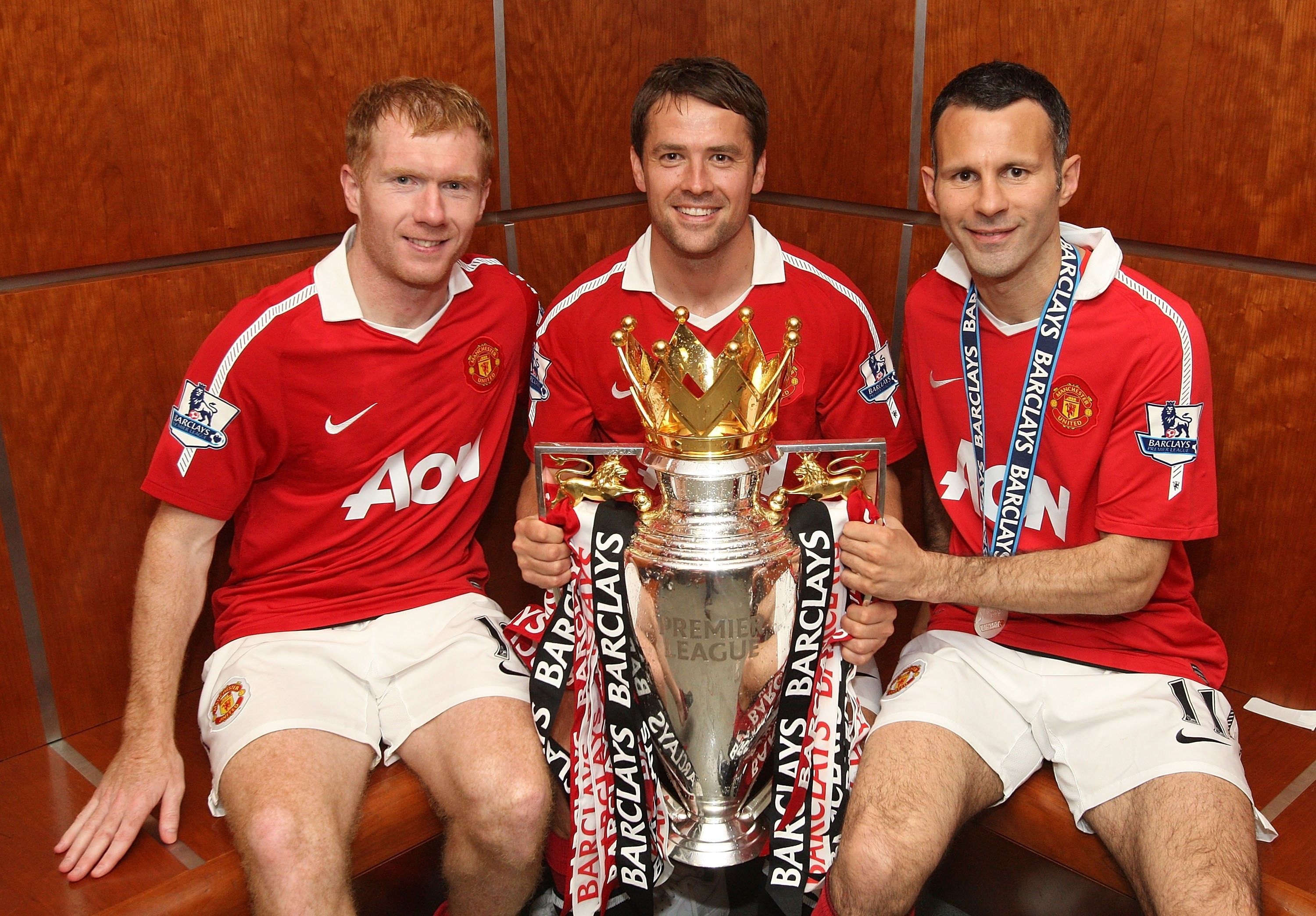 'Loyalty in football is complete b******s': Michael Owen reveals he nearly signed for Merseyside rivals EVERTON - Bóng Đá