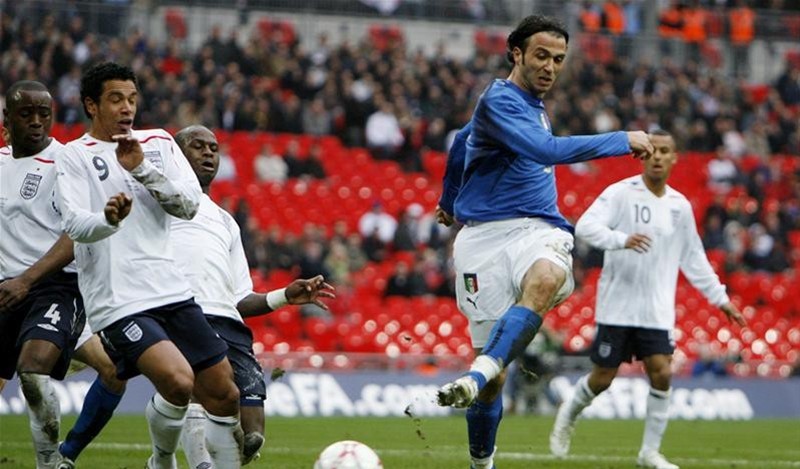 Giampaolo Pazzini: Người ghi 3 bàn trong ngày ra mắt Wembley - Bóng Đá