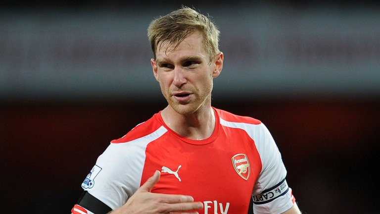 Per Mertesacker reveals Arsene Wenger placed so much trust in his Arsenal squad... but claims players let him down - Bóng Đá
