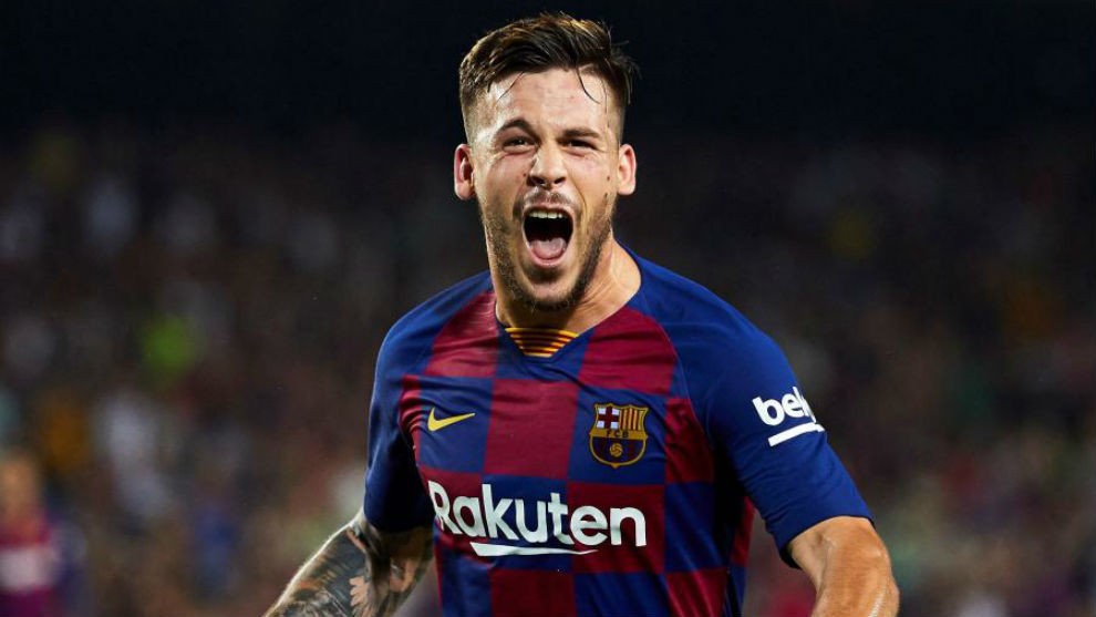 Barcelona: Fans react to Carles Perez contract extension - Bóng Đá