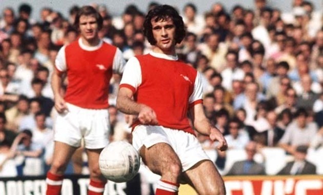 10 cầu thủ có số lần ra sân nhiều nhất trong lịch sử Arsenal - Bóng Đá