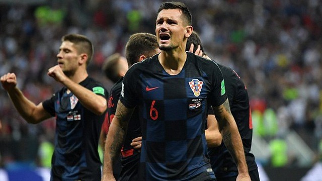 Serie A giants Roma and AC Milan express transfer interest to Liverpool over defender Dejan Lovren - Bóng Đá