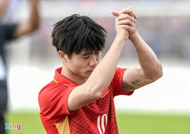 Công Phượng thay 10 kiểu tóc trong 5 năm - Bóng Đá