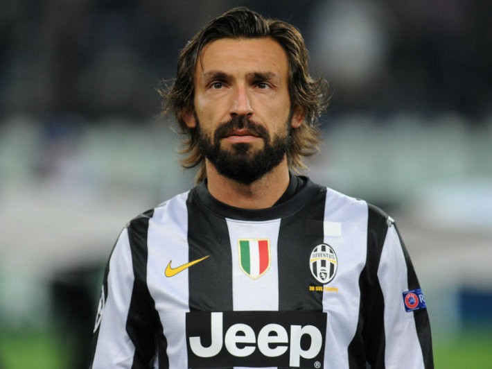 8 cựu cầu thủ ngầu nhất trên sân cỏ: 'Bông hồng vàng' Berbatov, thiên tài ngái ngủ Pirlo - Bóng Đá
