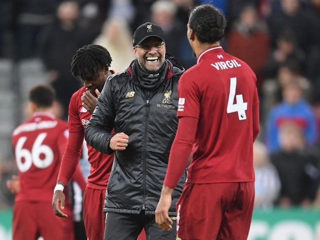 The forecast doesn't look great for Liverpool's chances of keeping Klopp as the terrible British weather could put him off signing a new deal - Bóng Đá