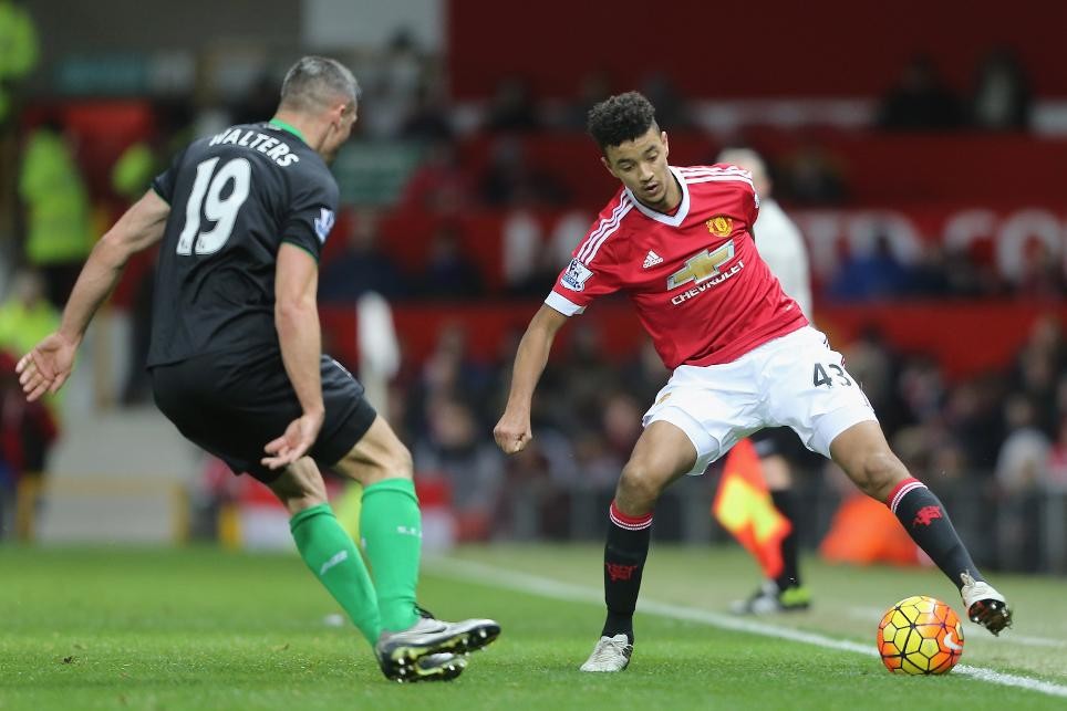 CHÍNH THỨC: Man United đẩy đi Cameron Borthwick-Jackson - Bóng Đá