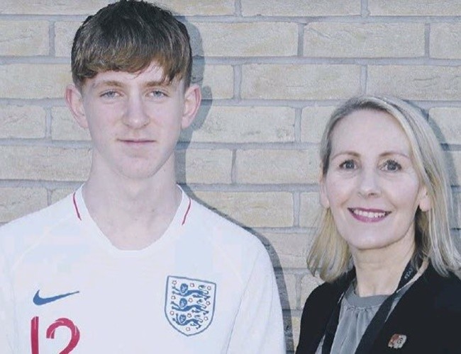 Arsenal and Manchester United in transfer battle to sign Sunderland starlet Logan Pye - Bóng Đá