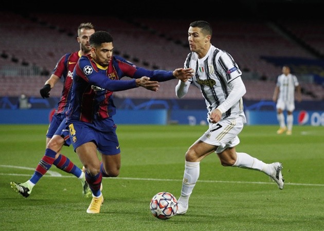 Ronald Araujo opens up on Barcelona’s defensive problems - Bóng Đá