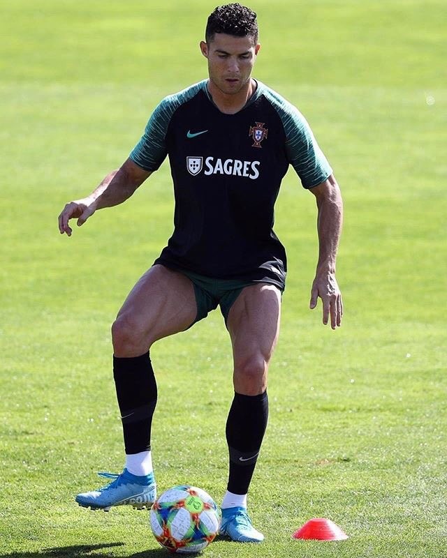 Football Leaks reveal Cristiano's earnings with Nike - Bóng Đá