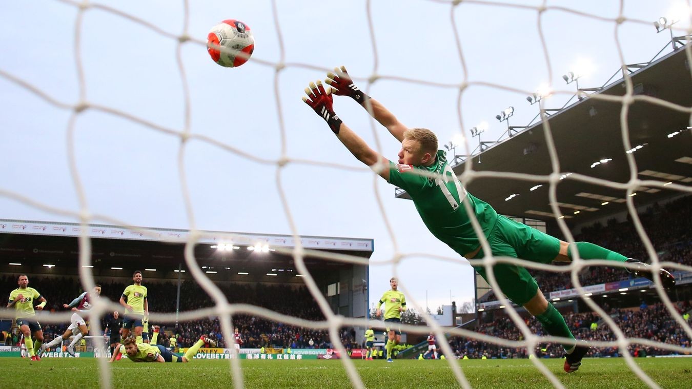 10 hình ảnh ấn tượng vòng 27 EPL: Emirates mở hội; Quỷ đỏ thăng hoa - Bóng Đá