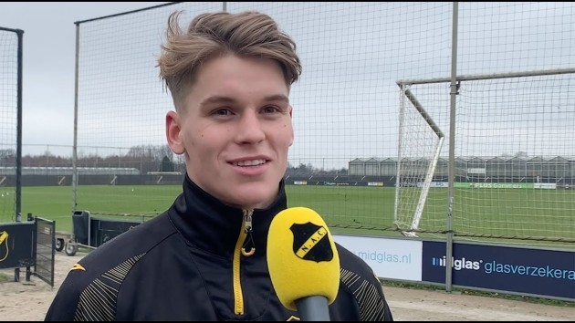 Defender reveals ‘it was very difficult to say no’ to Liverpool – Has ‘preference’ for Anfield move in future - Bóng Đá