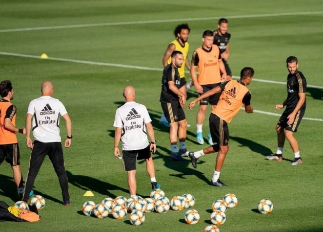 Zidane đón tin vui, chuẩn bị 