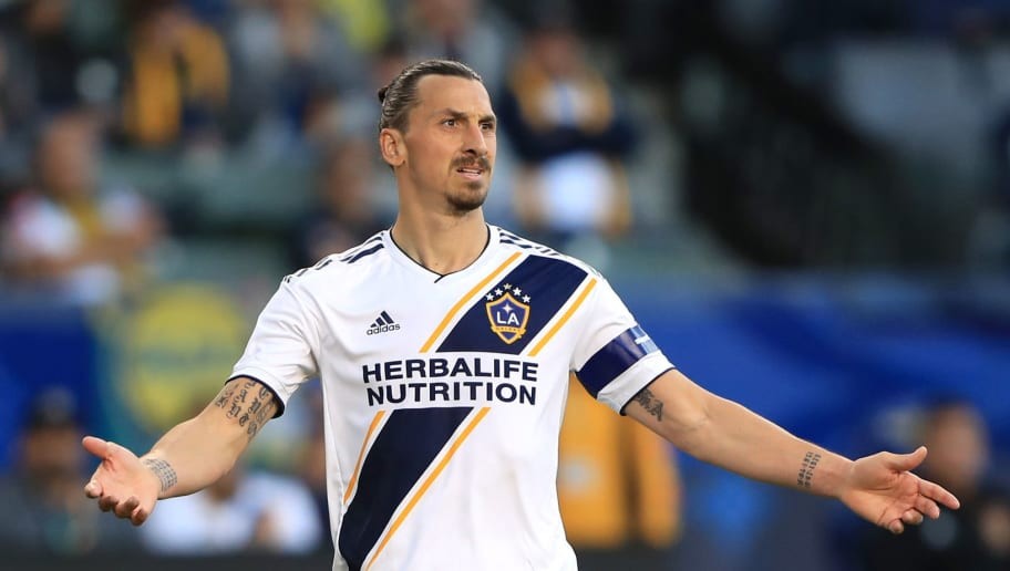 Nói được làm được, Ibrahimovic lập hattrick hạ gục 